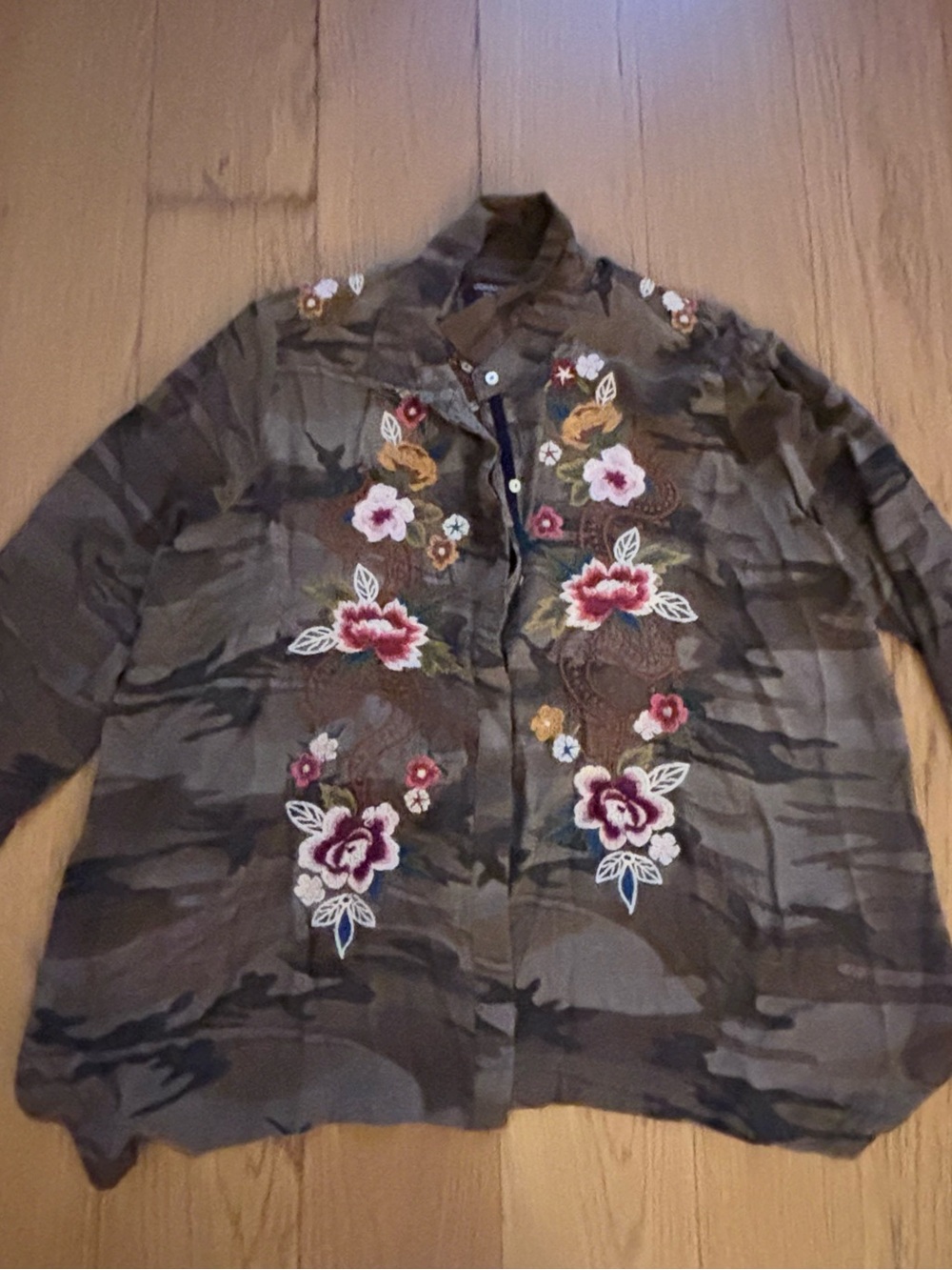 Johnny Was - unsure of size - Floral Embroidered top